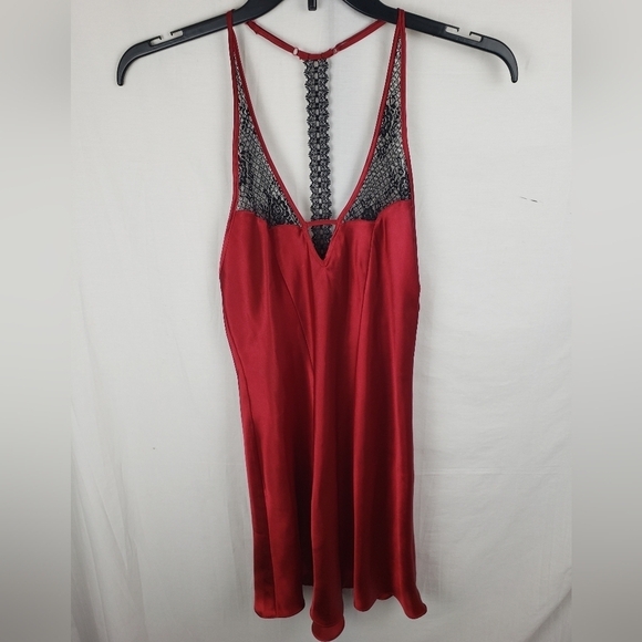 Ambrielle Red Romantic Satin Spagetti Strap NightGown Sz M - Picture 1 of 7